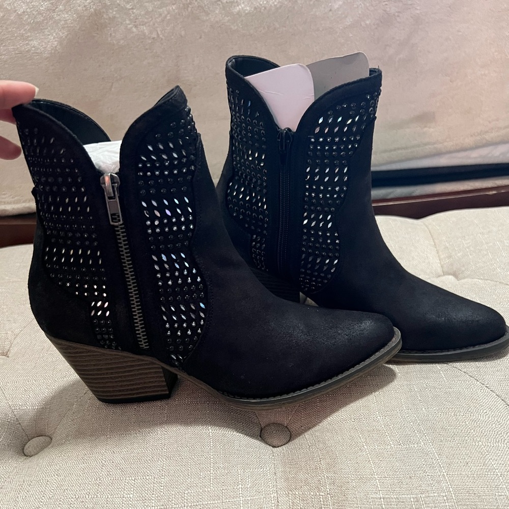Mia black vintage nova sude
